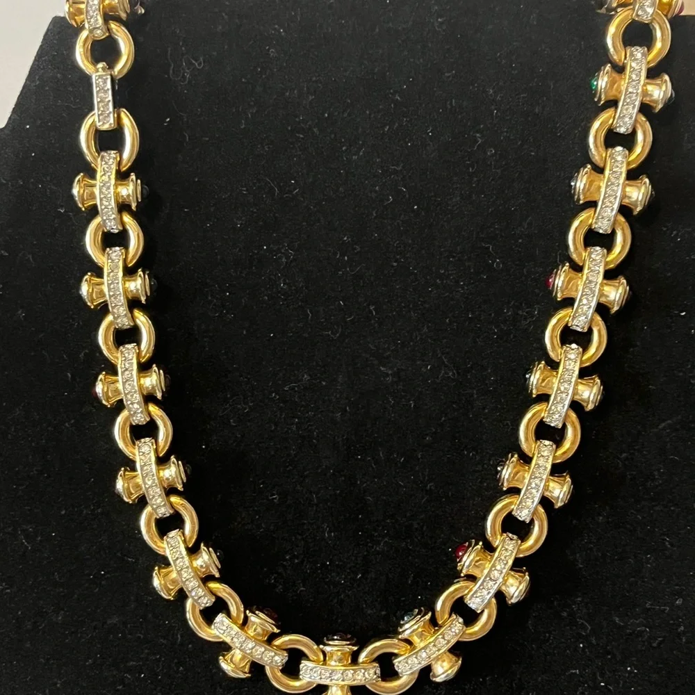 Luxurious Gold and Multicolor Gemstone Necklace - Picture 8 of 14